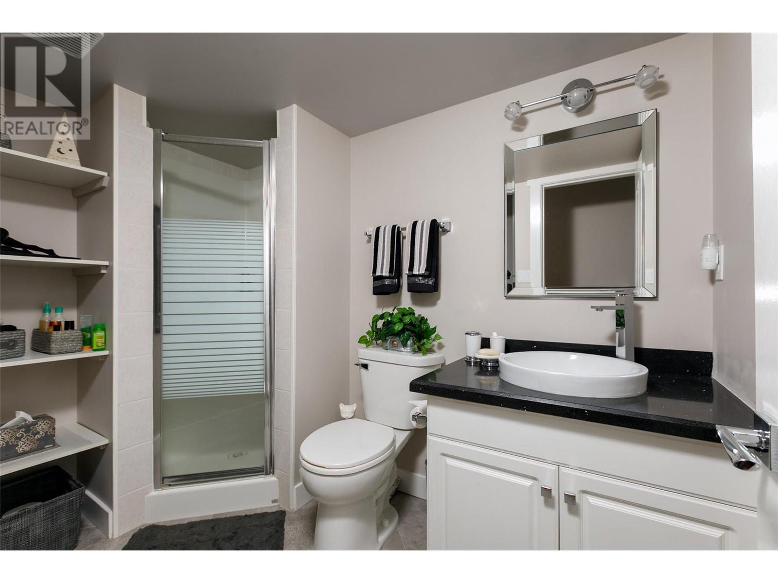  1043 Caledonia Way, West Kelowna