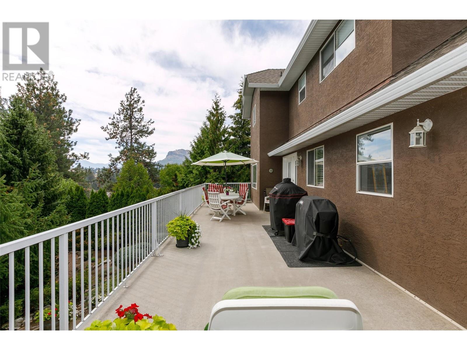  1043 Caledonia Way, West Kelowna