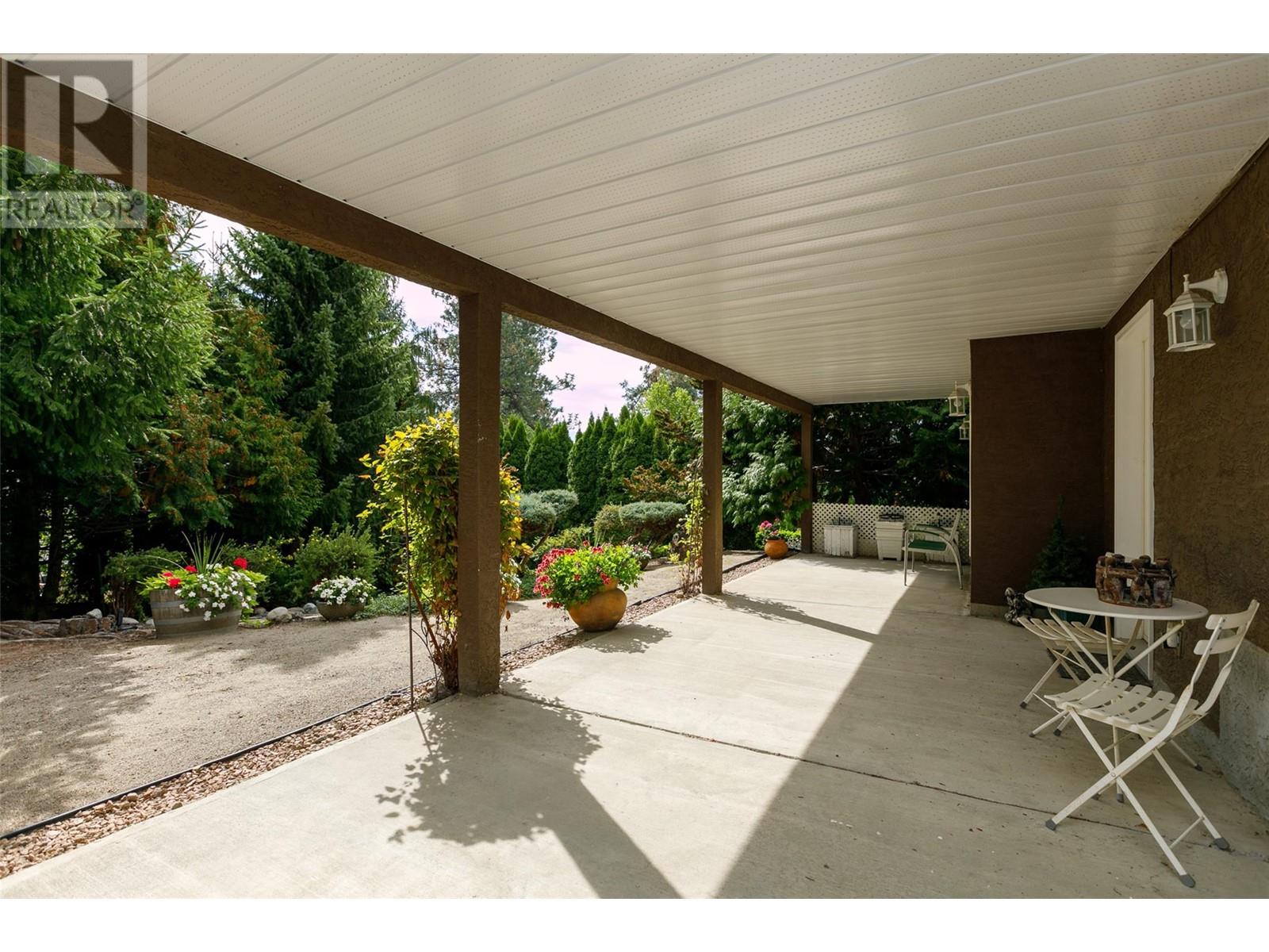  1043 Caledonia Way, West Kelowna