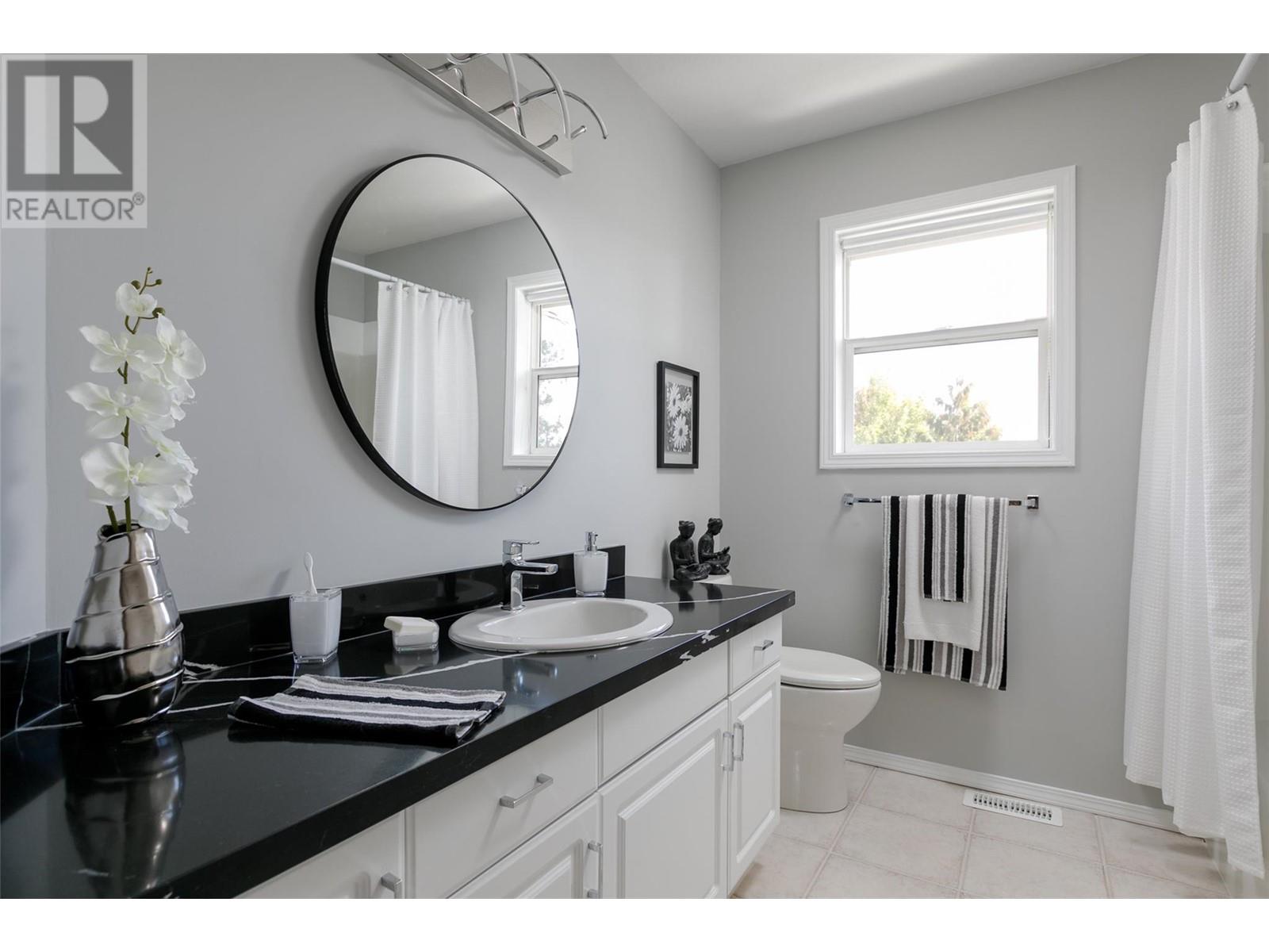  1043 Caledonia Way, West Kelowna