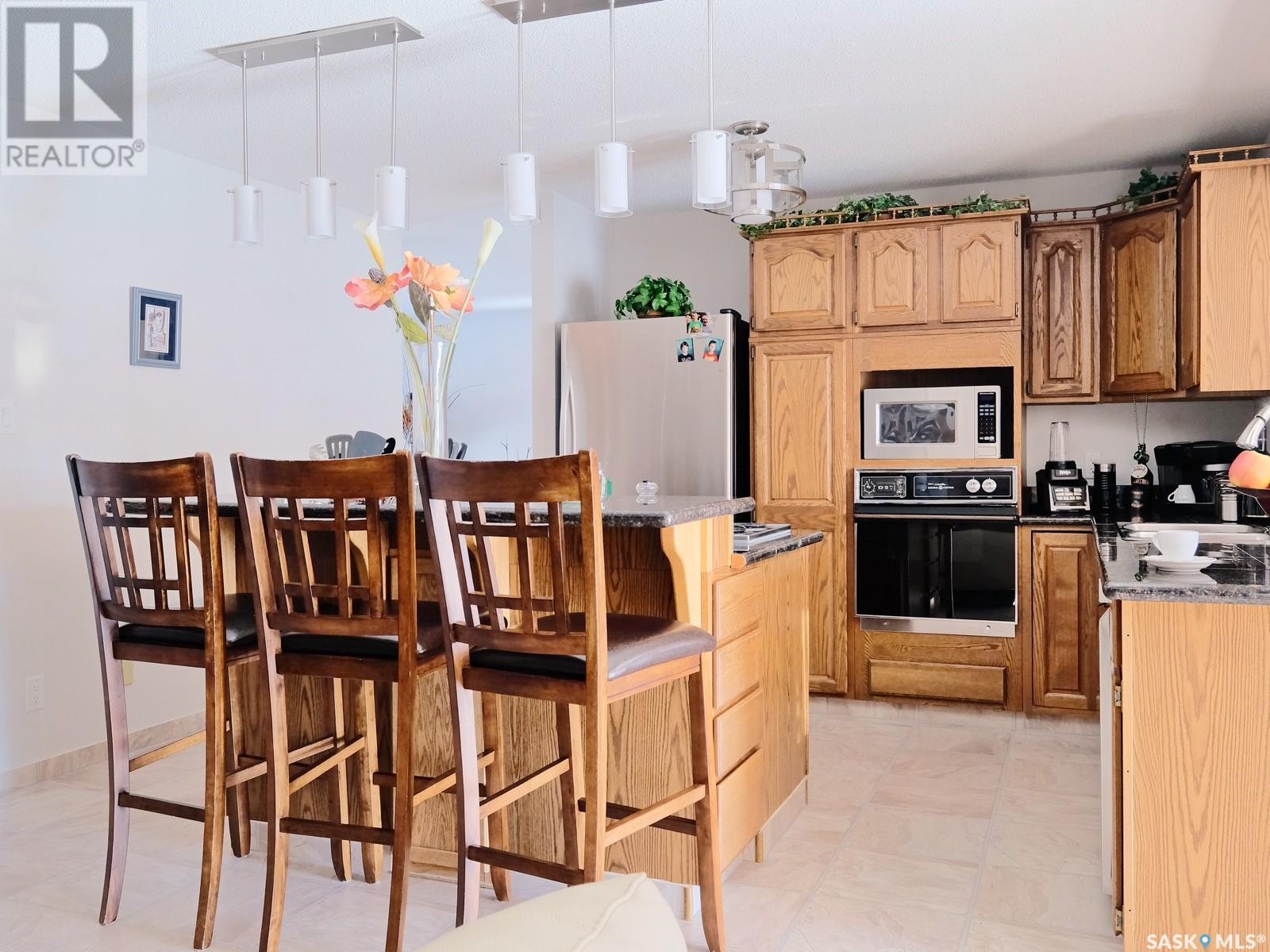 Photo 22 of 816 Ridpath Road, Rosetown SK