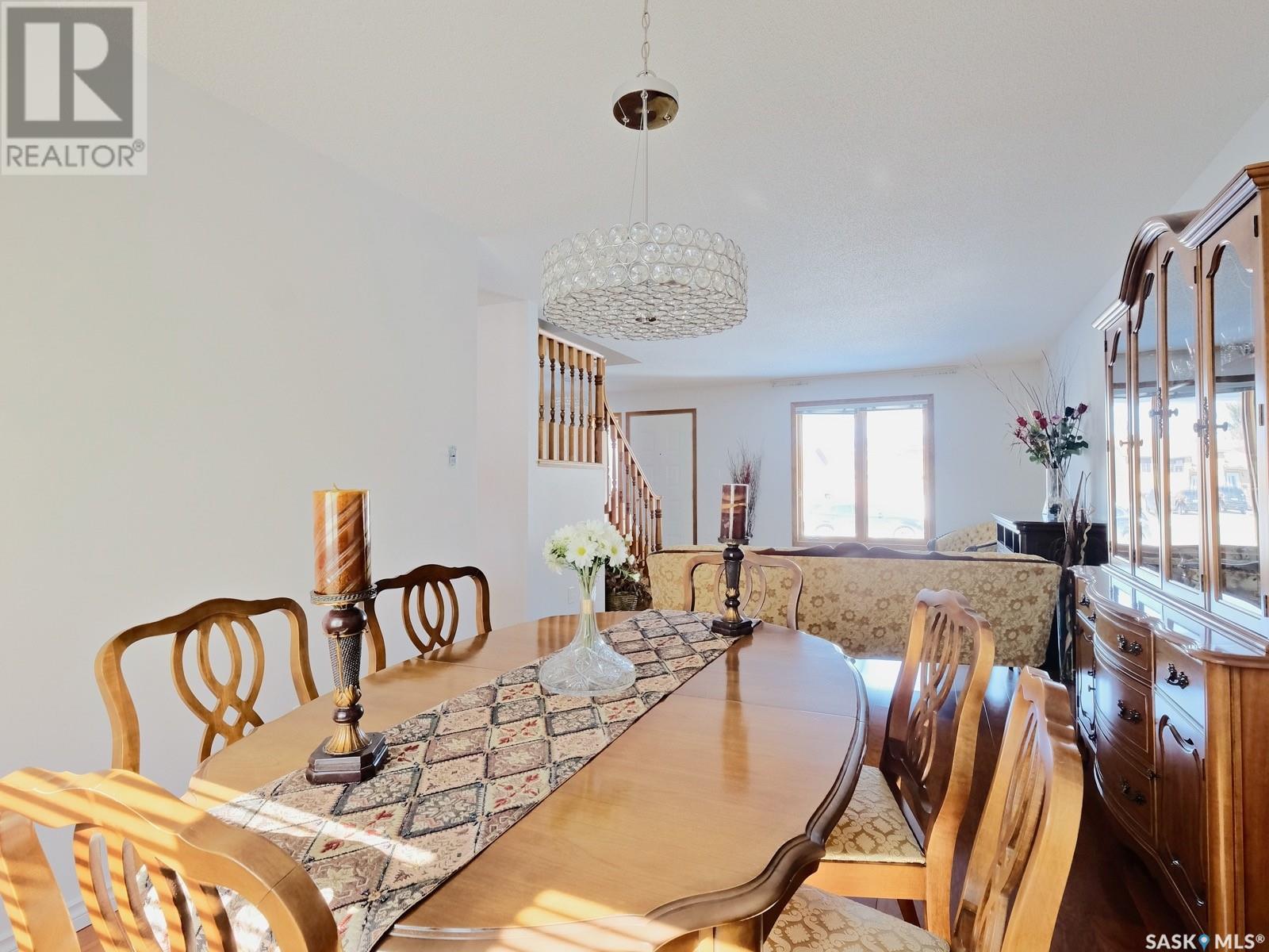 Photo 13 of 816 Ridpath Road, Rosetown SK