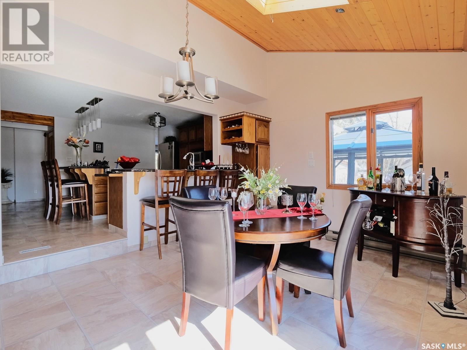 Photo 24 of 816 Ridpath Road, Rosetown SK