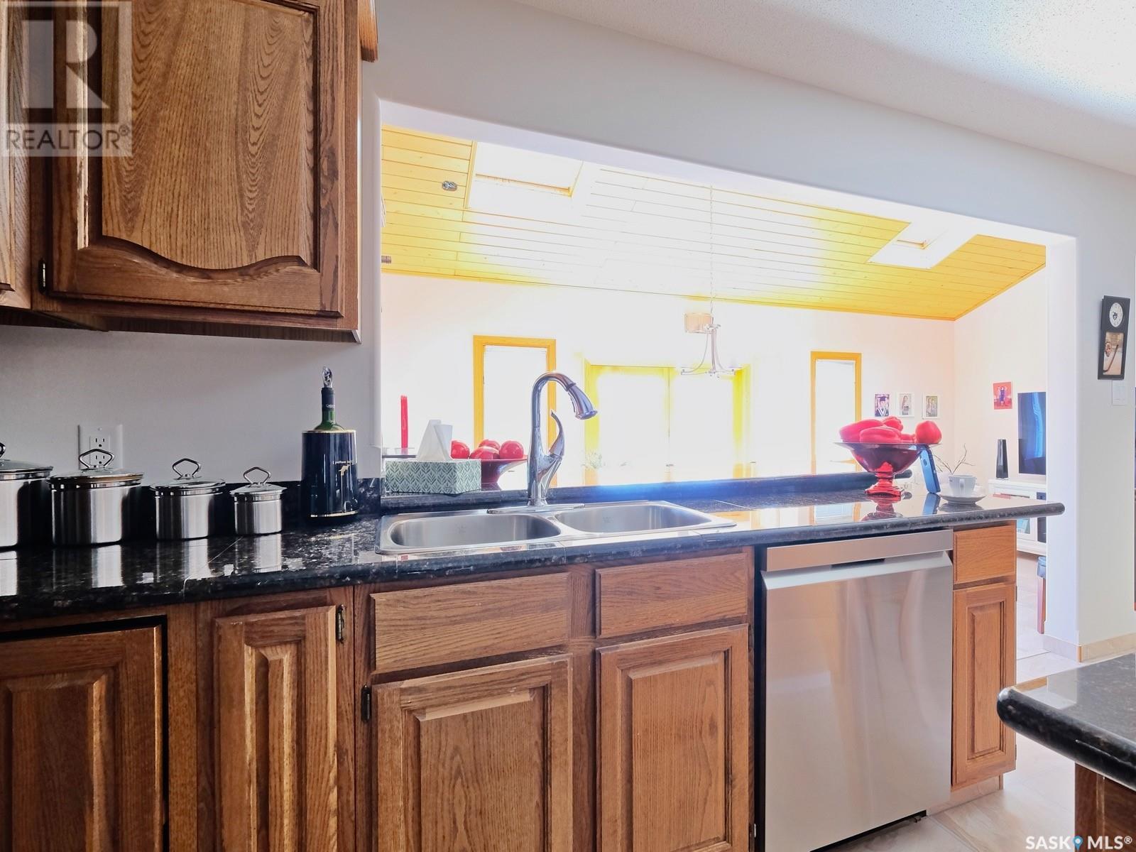 Photo 19 of 816 Ridpath Road, Rosetown SK