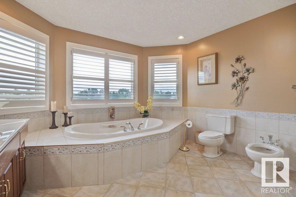 Photo 4 of 103 William Bell Dr, Leduc AB
