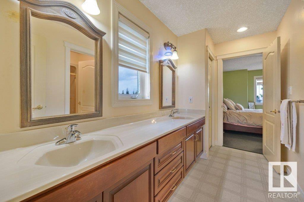 Photo 25 of 103 William Bell Dr, Leduc AB