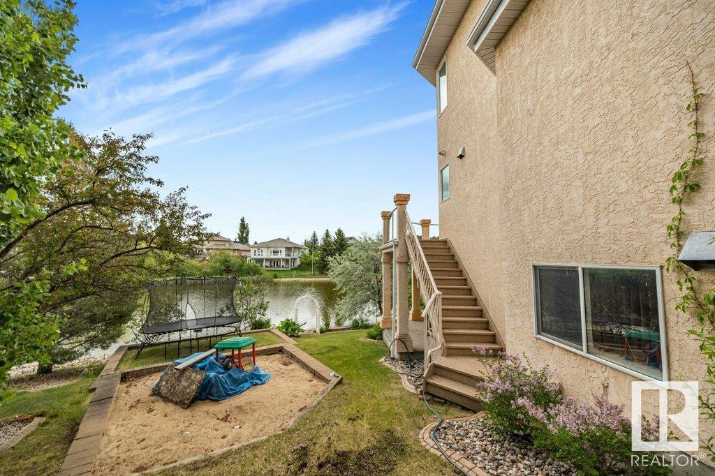Photo 18 of 103 William Bell Dr, Leduc AB