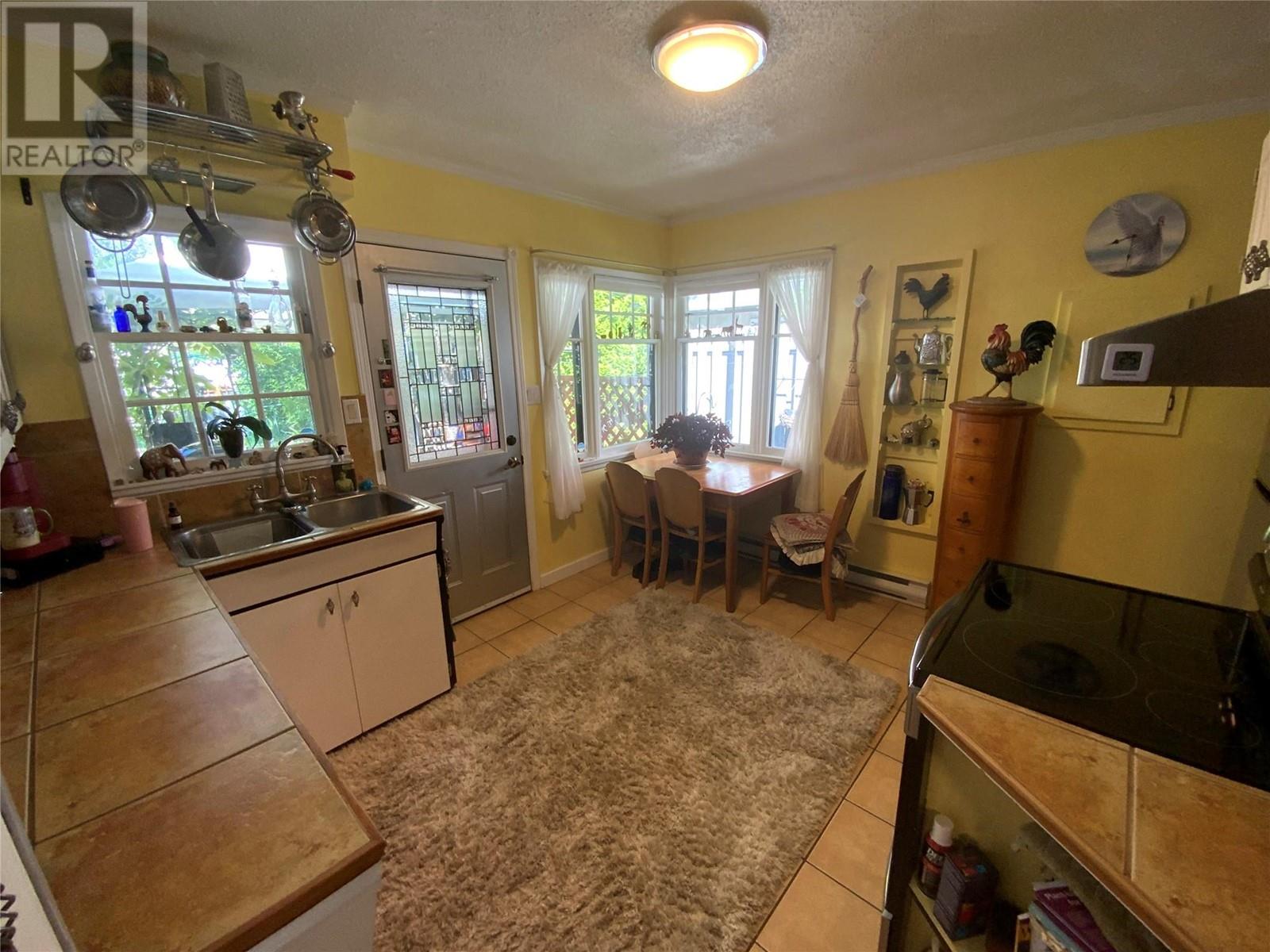 207 MAPLE Street, Penticton