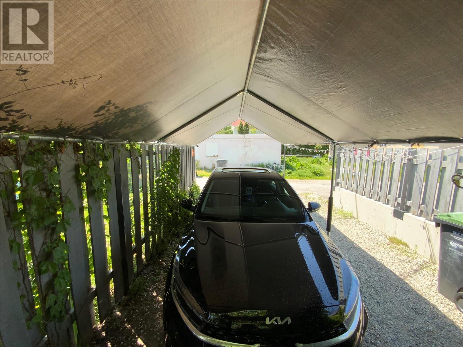 207 MAPLE Street, Penticton