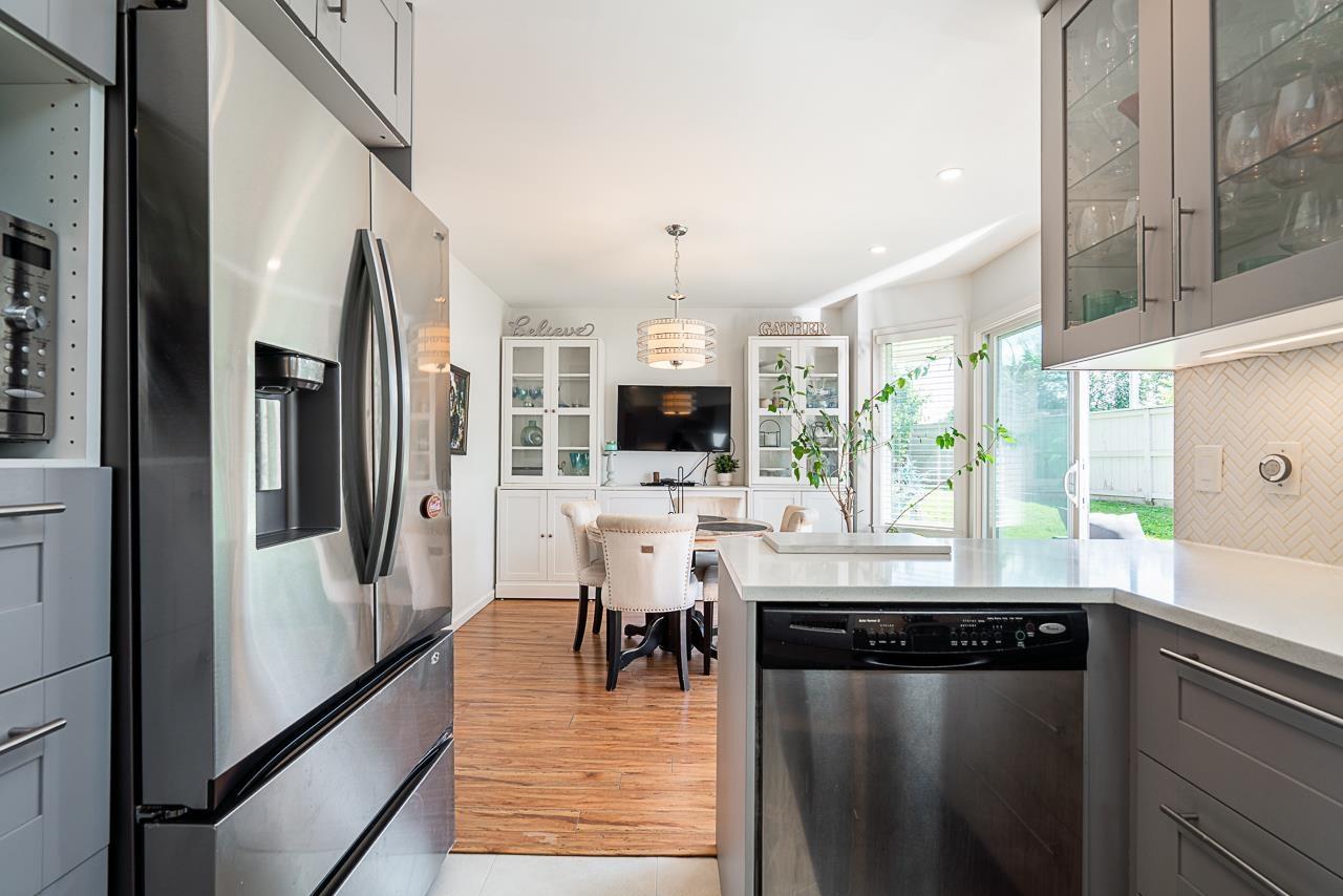 12 9045 WALNUT GROVE DRIVE, Langley real estate listing R3008951