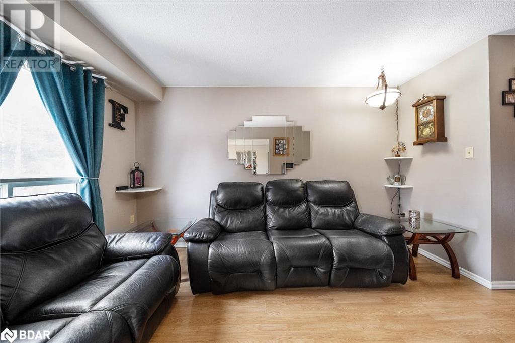 Photo 22 of 7 O Leary Ct, New Tecumseth ON