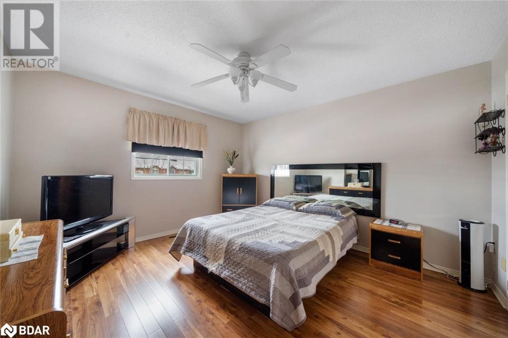 Photo 23 of 7 O Leary Ct, New Tecumseth ON