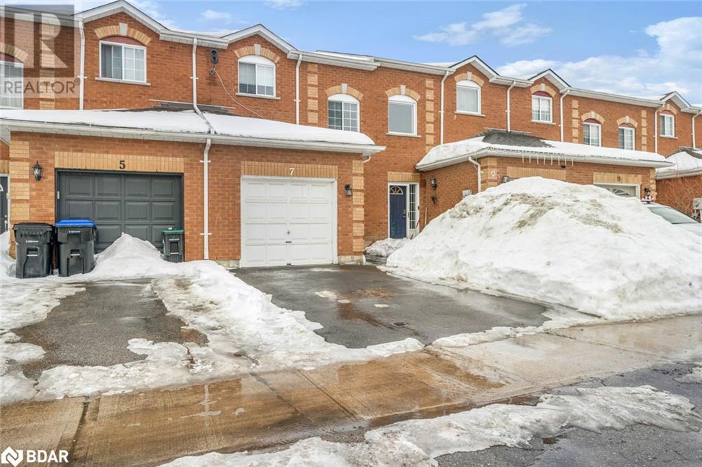 Photo 4 of 7 O Leary Ct, New Tecumseth ON