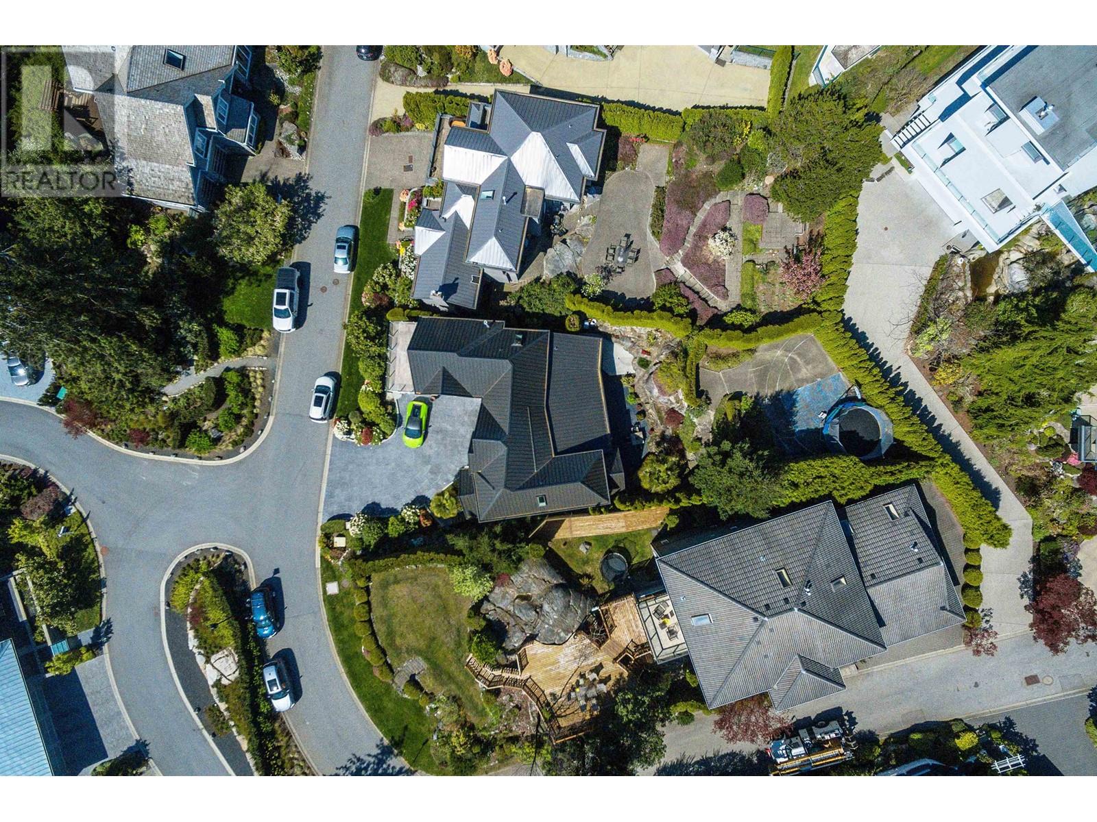 5463 WEST VISTA COURT, West Vancouver