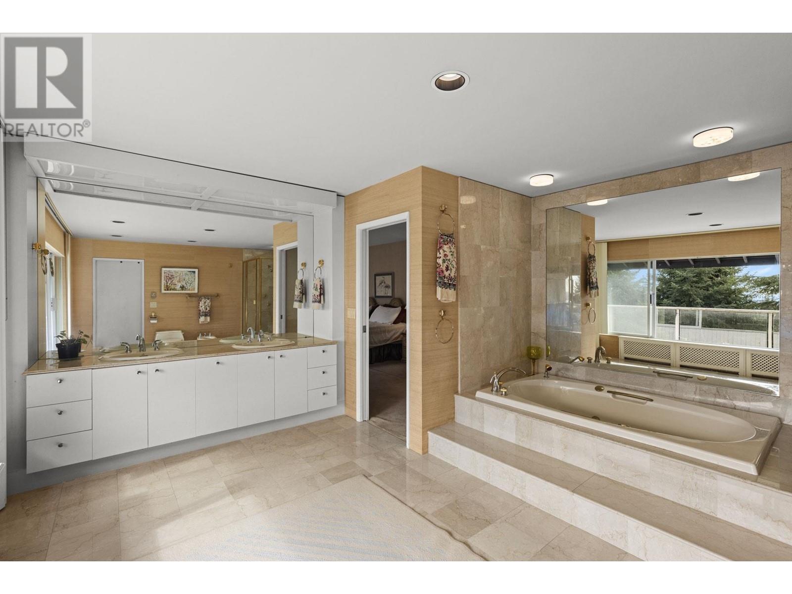 860 FAIRMILE ROAD, West Vancouver