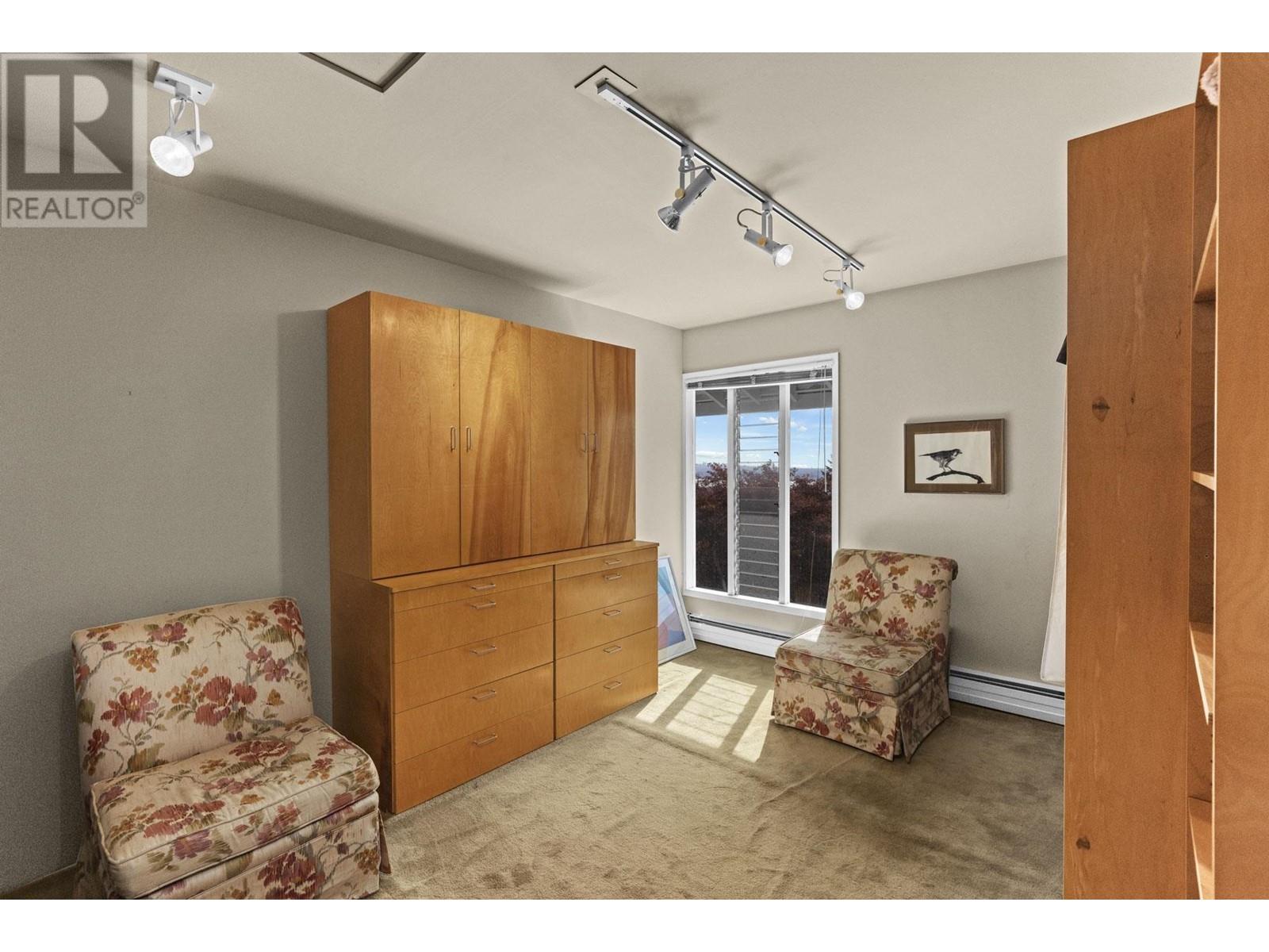860 FAIRMILE ROAD, West Vancouver
