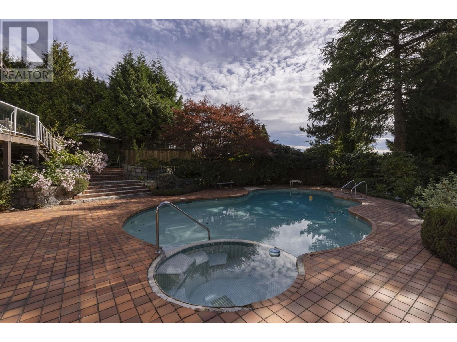 860 FAIRMILE ROAD, West Vancouver
