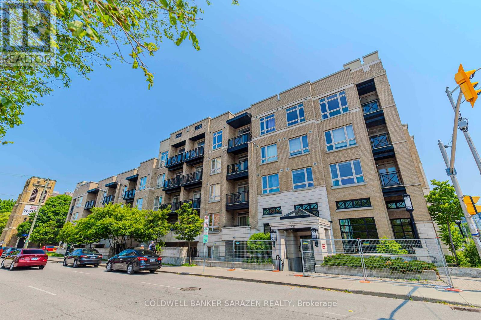 #218 429 KENT STREET - 1