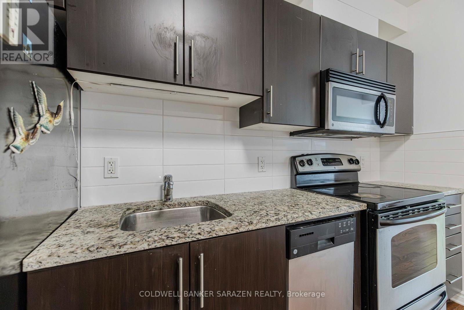 #218 429 KENT STREET - 15