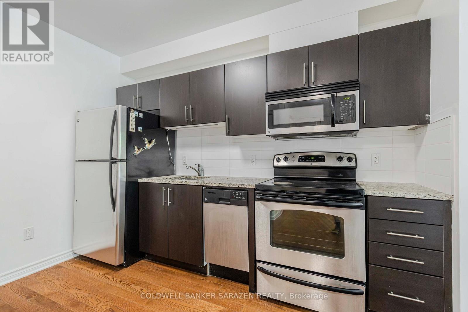 #218 429 KENT STREET - 16