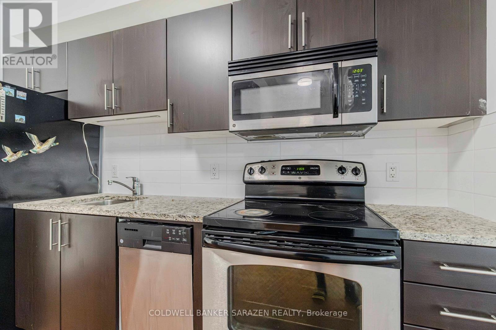 #218 429 KENT STREET - 17