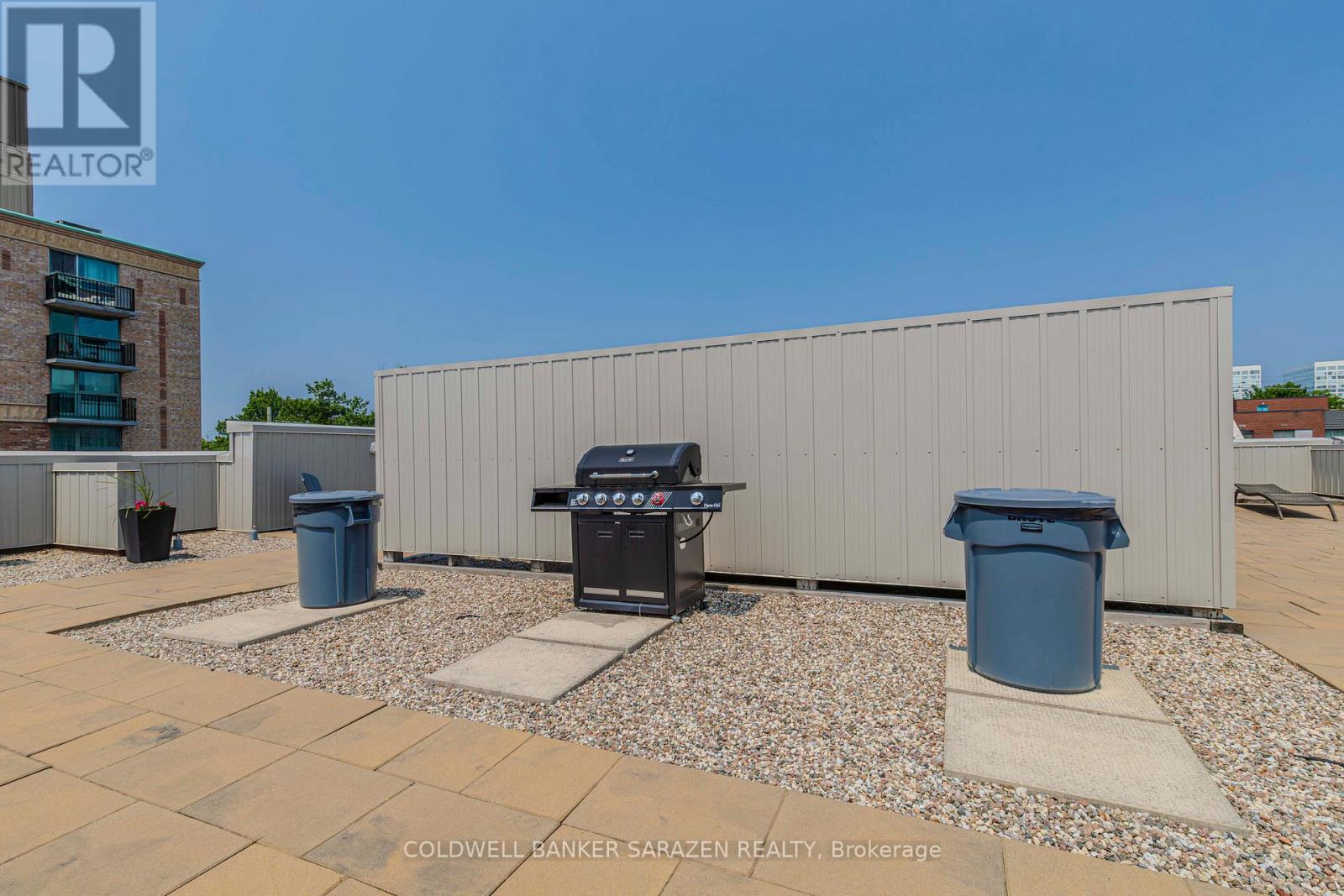 #218 429 KENT STREET - 35
