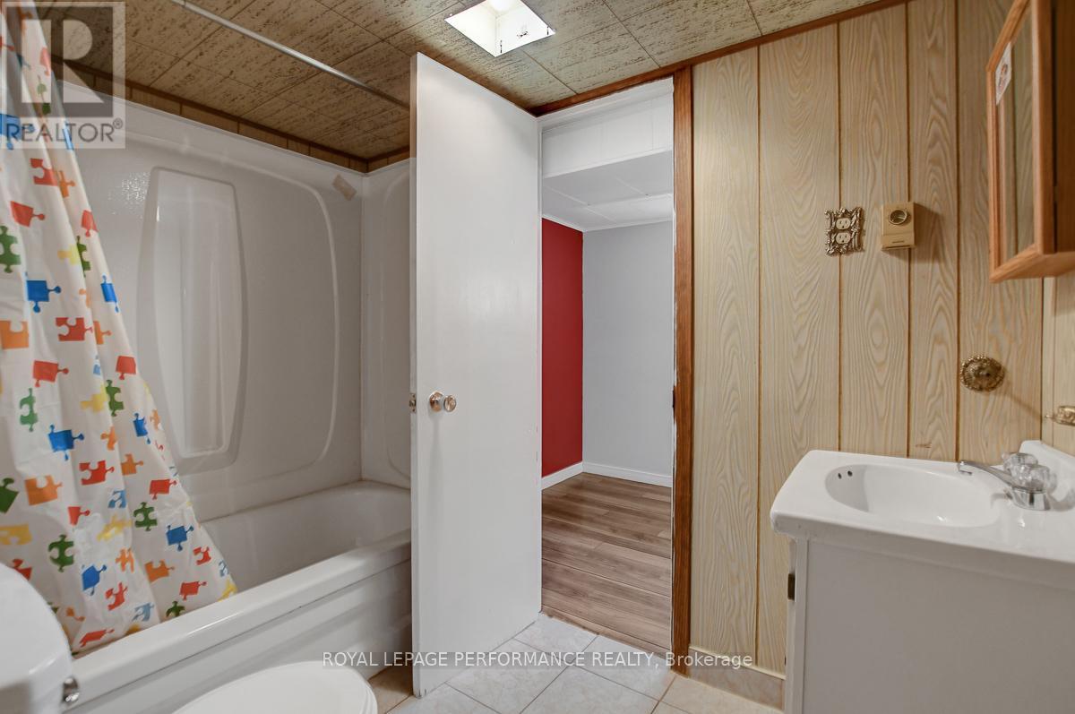 Photo 2 of 583 Donald Street, Ottawa ON