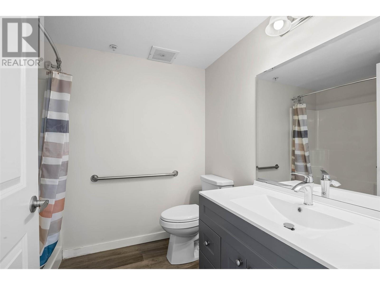#107 375 CHERRY AVENUE - Image 12