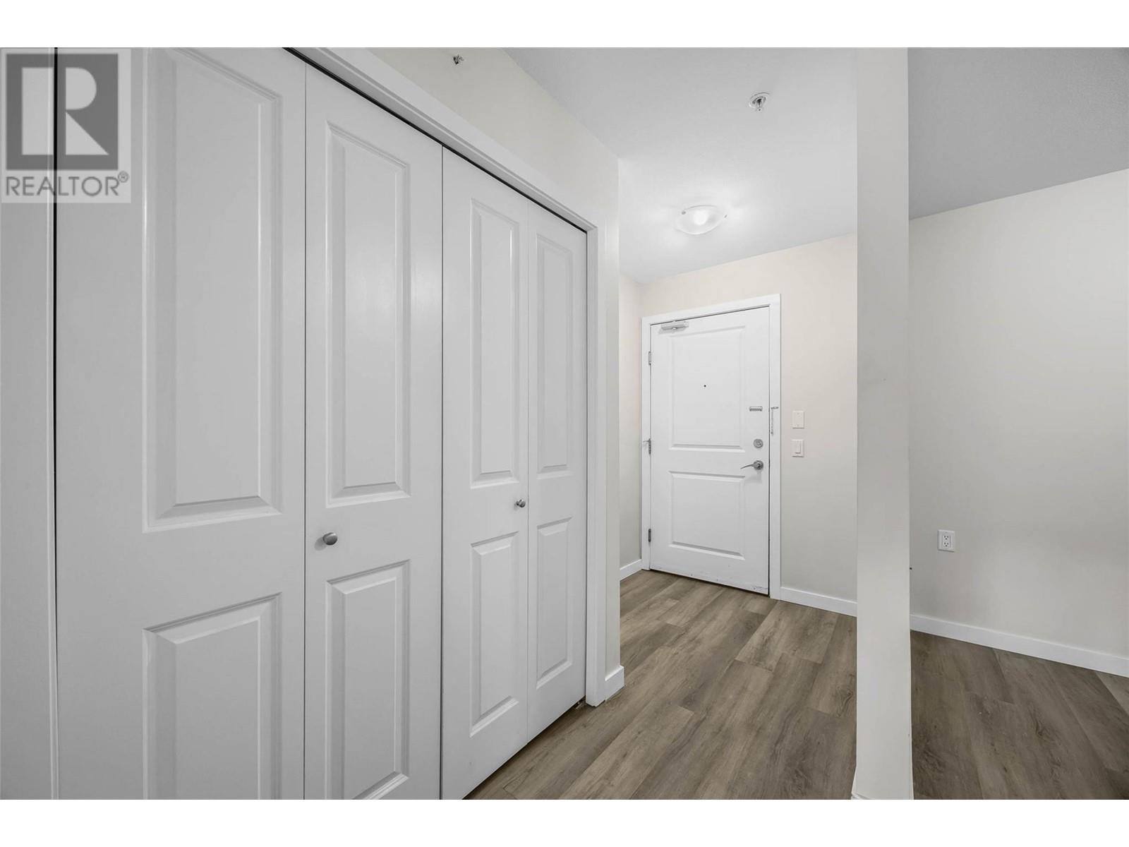 #107 375 CHERRY AVENUE - Image 4