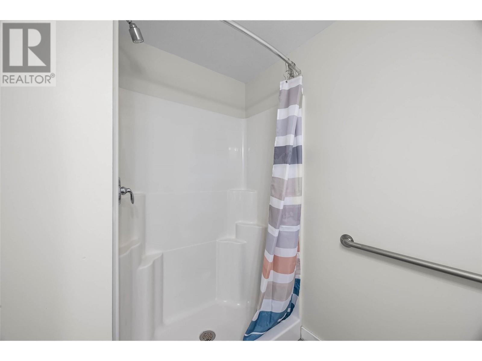 #107 375 CHERRY AVENUE - Image 13