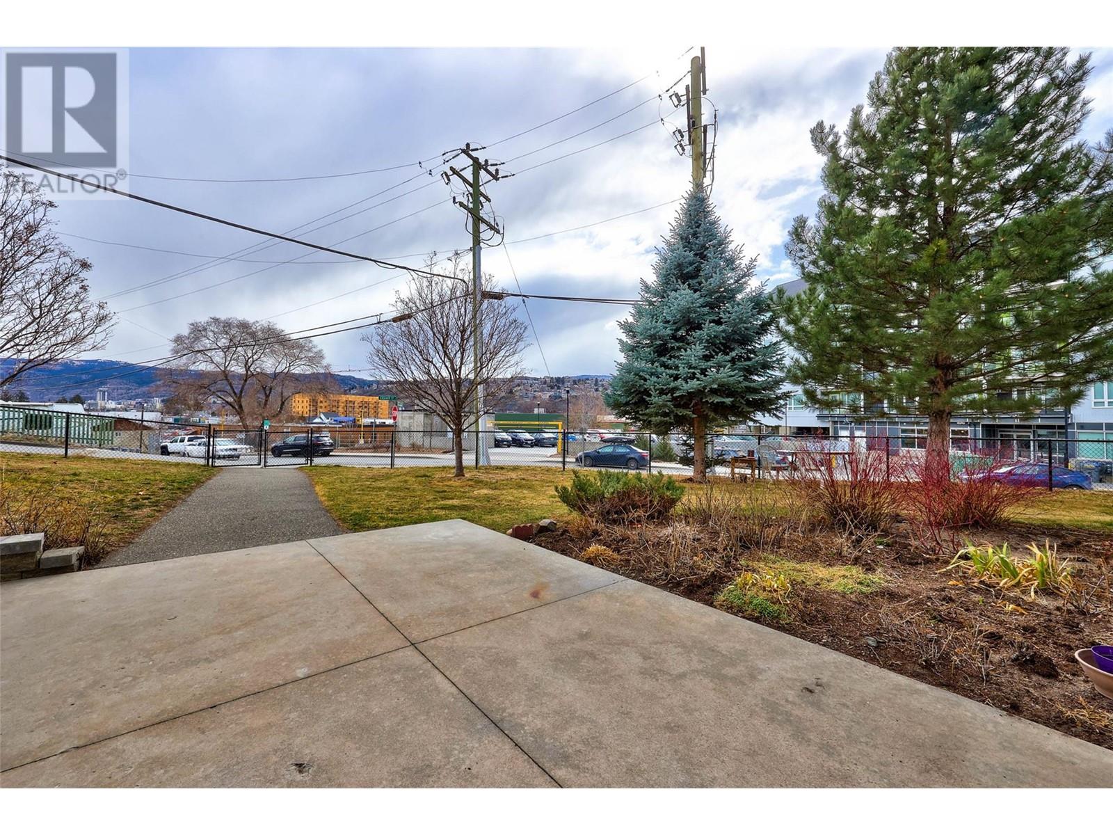 #107 375 CHERRY AVENUE - Image 24