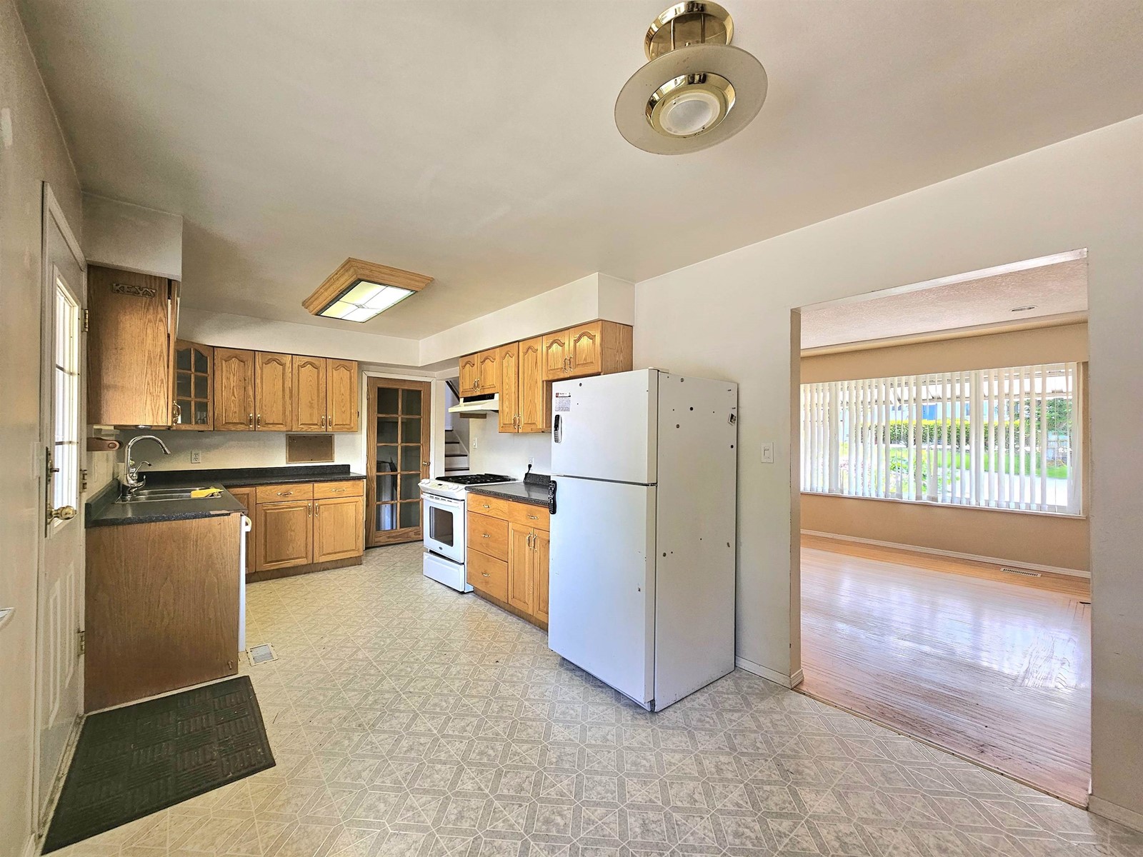 15117 CANARY DRIVE, Surrey