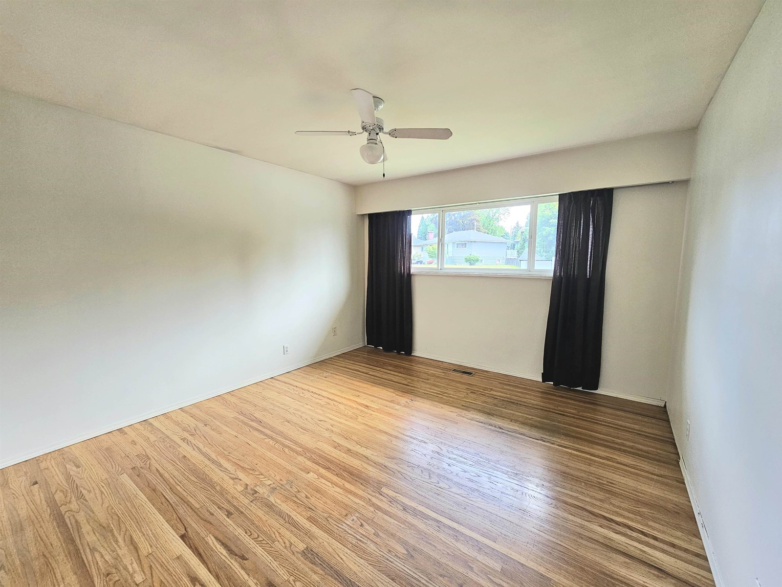15117 CANARY DRIVE, Surrey