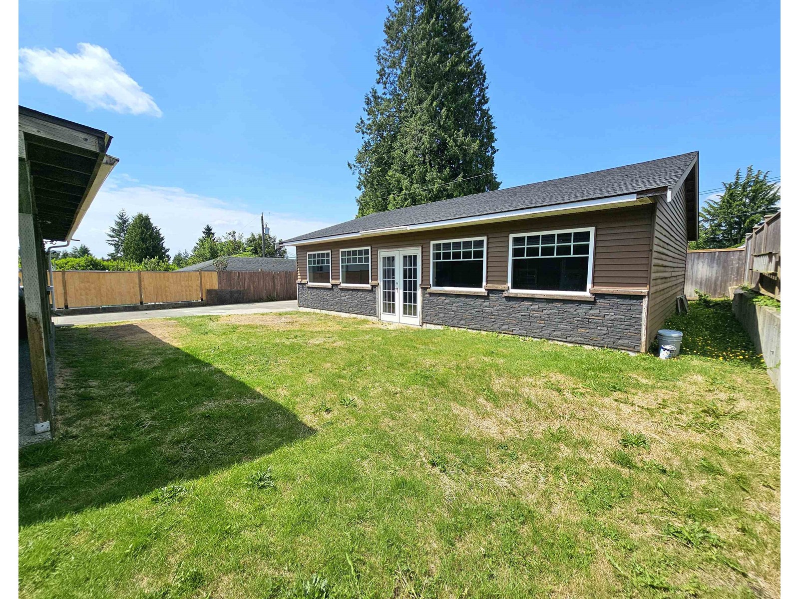 15117 CANARY DRIVE, Surrey