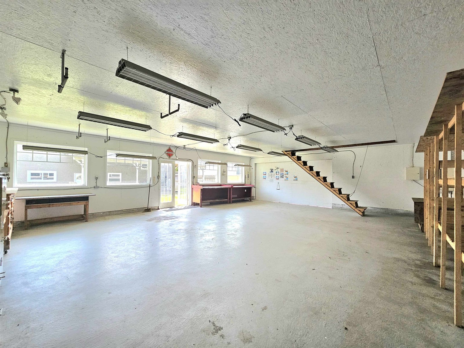 15117 CANARY DRIVE, Surrey