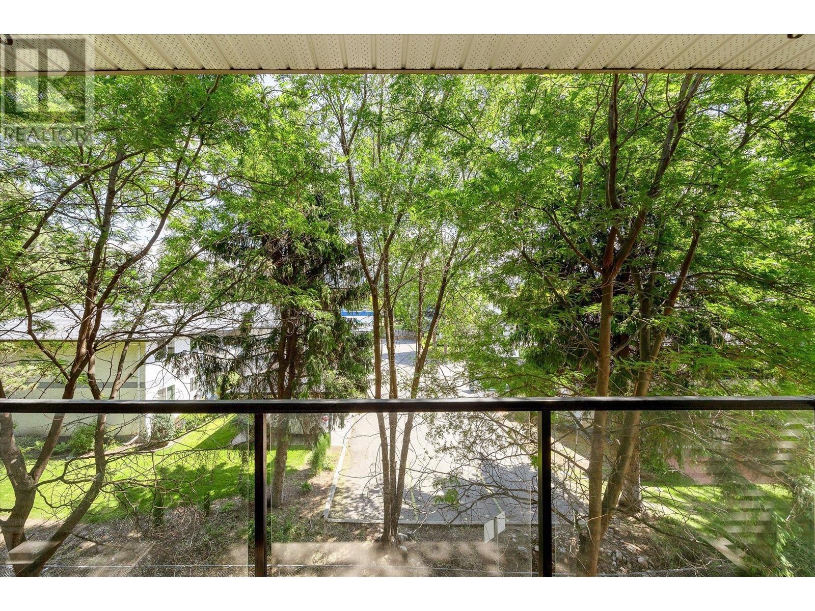 #311 135 ZIPRICK ROAD - Image 8