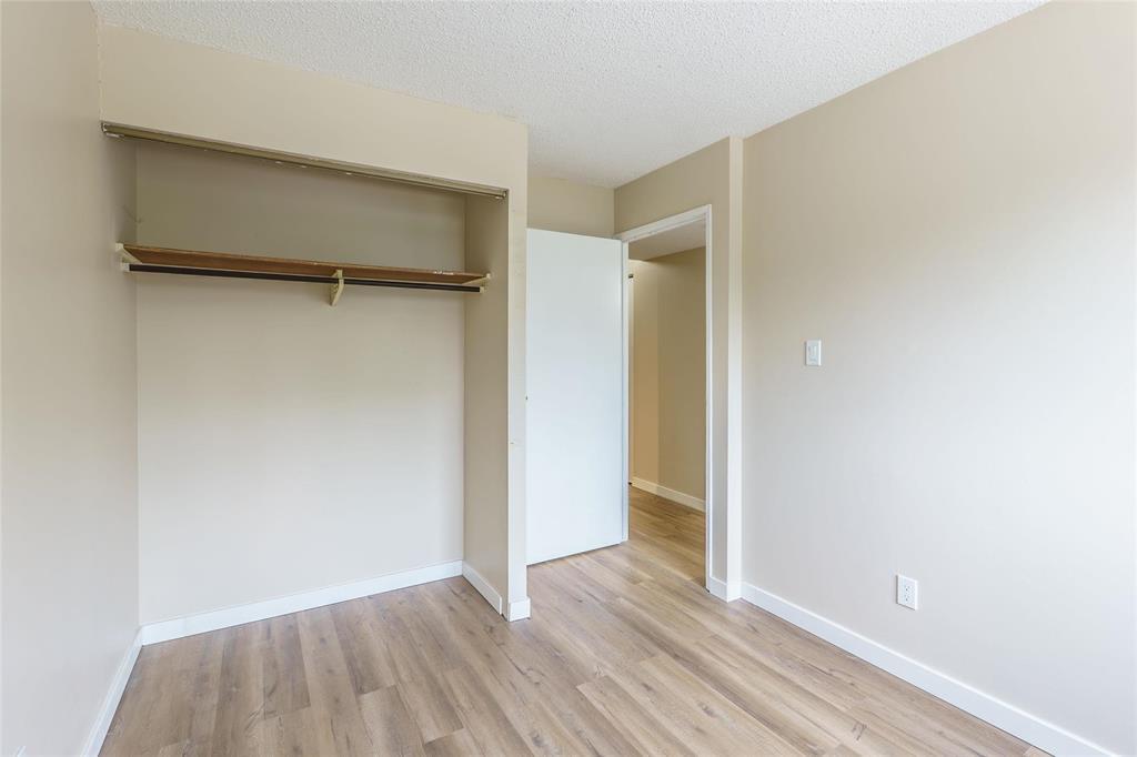 Photo 12 of 5207 130 Plaza Drive, Winnipeg MB