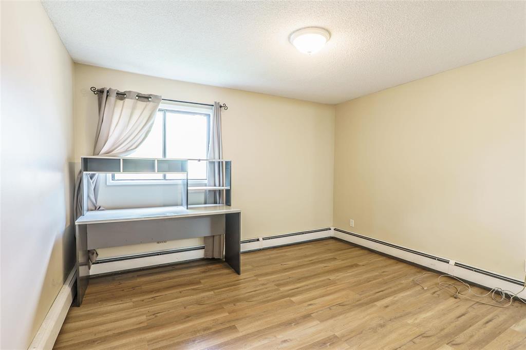 Photo 11 of 5207 130 Plaza Drive, Winnipeg MB