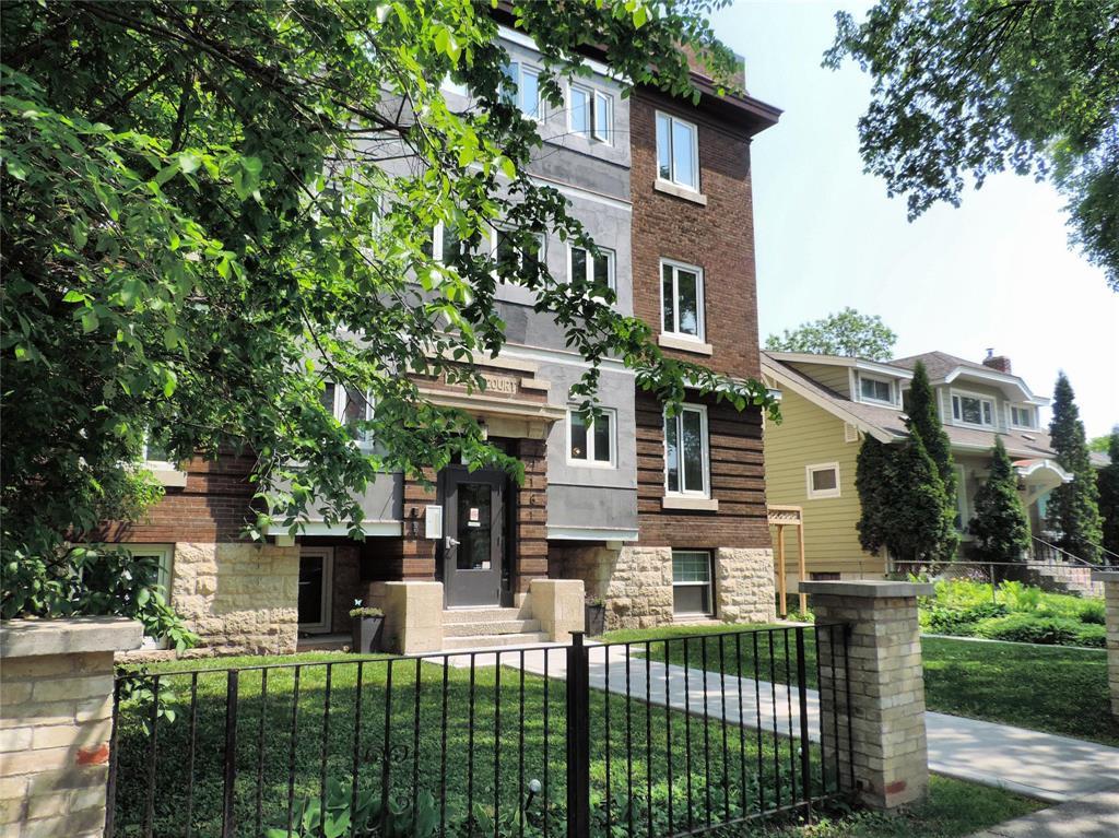 Photo 1 of 16 161 Cathedral Avenue, Winnipeg MB
