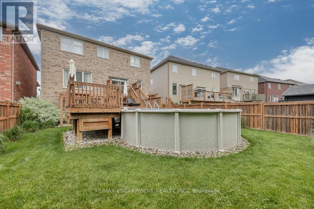 Photo 8 of 37 Lambert Crescent, Brantford ON