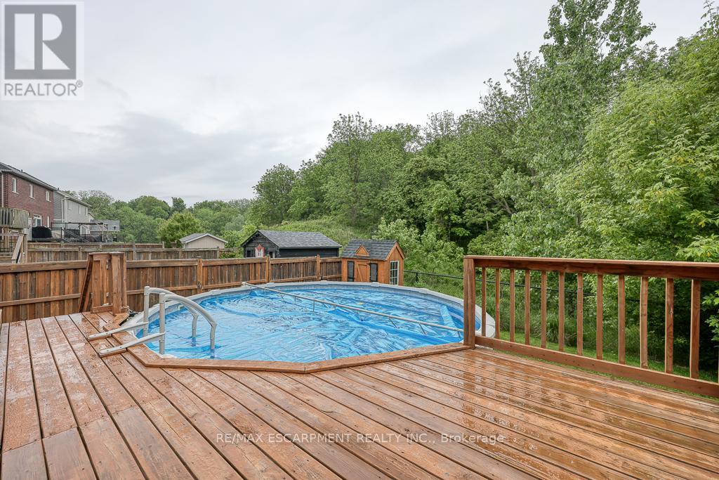 Photo 9 of 37 Lambert Crescent, Brantford ON