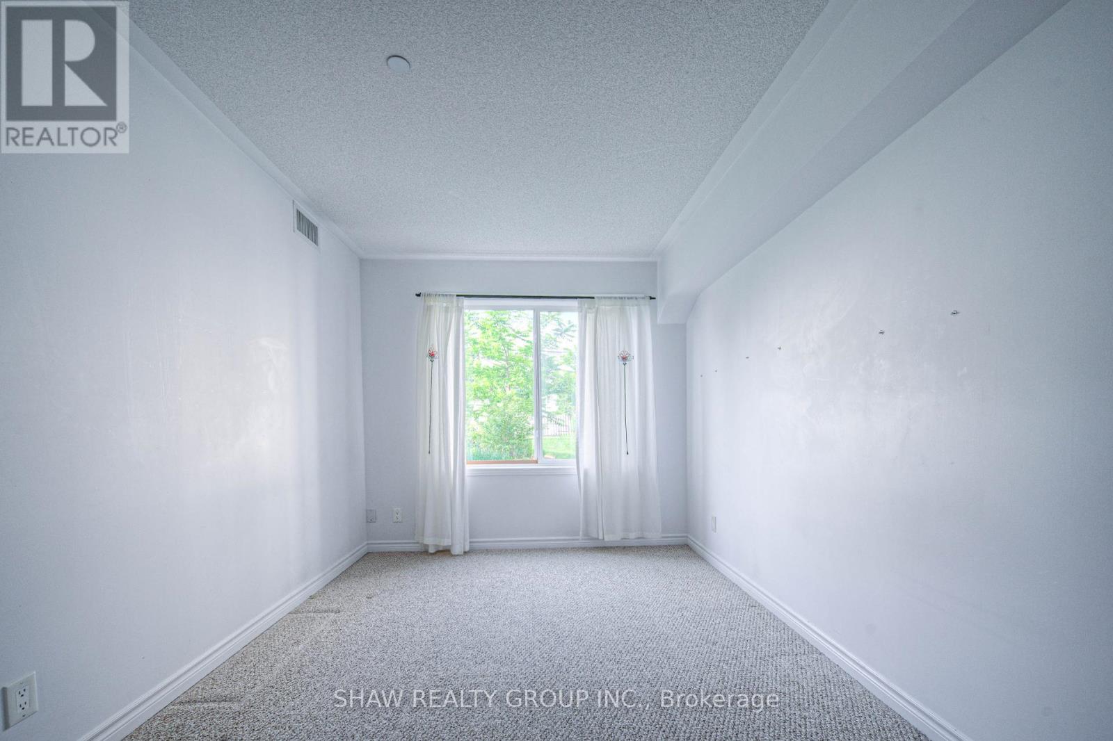 Photo 25 of 104 8 Harris Street, Cambridge ON