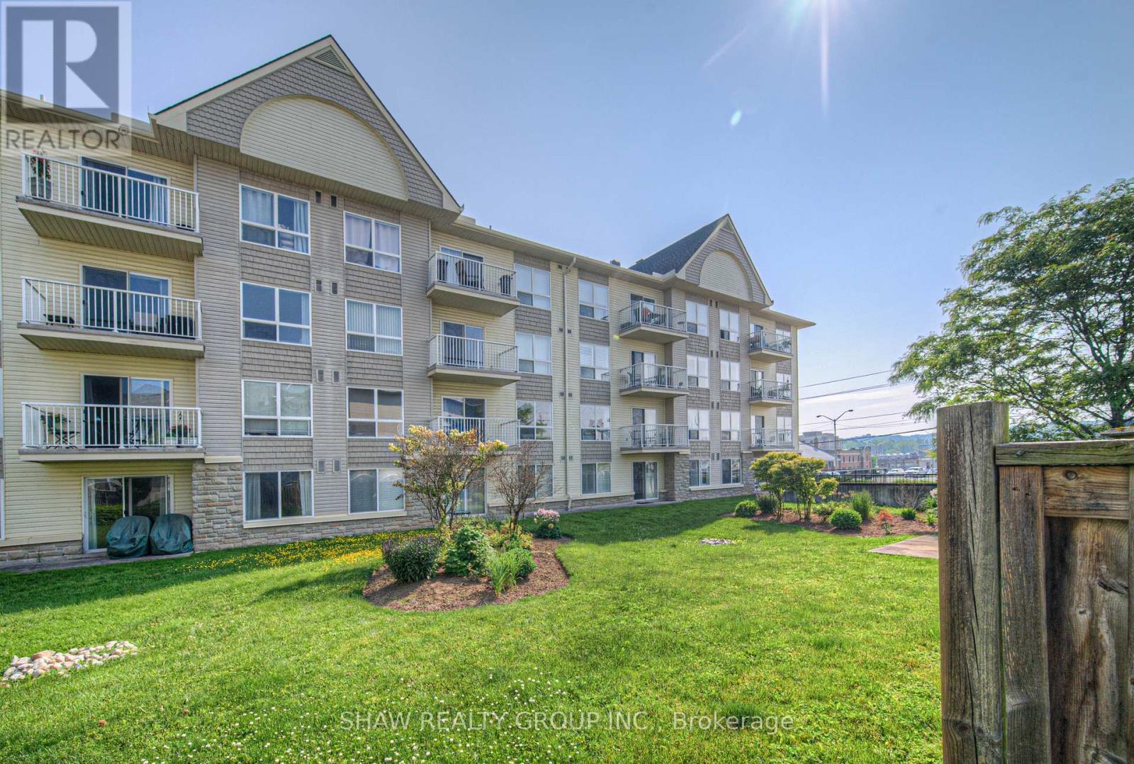 Photo 29 of 104 8 Harris Street, Cambridge ON