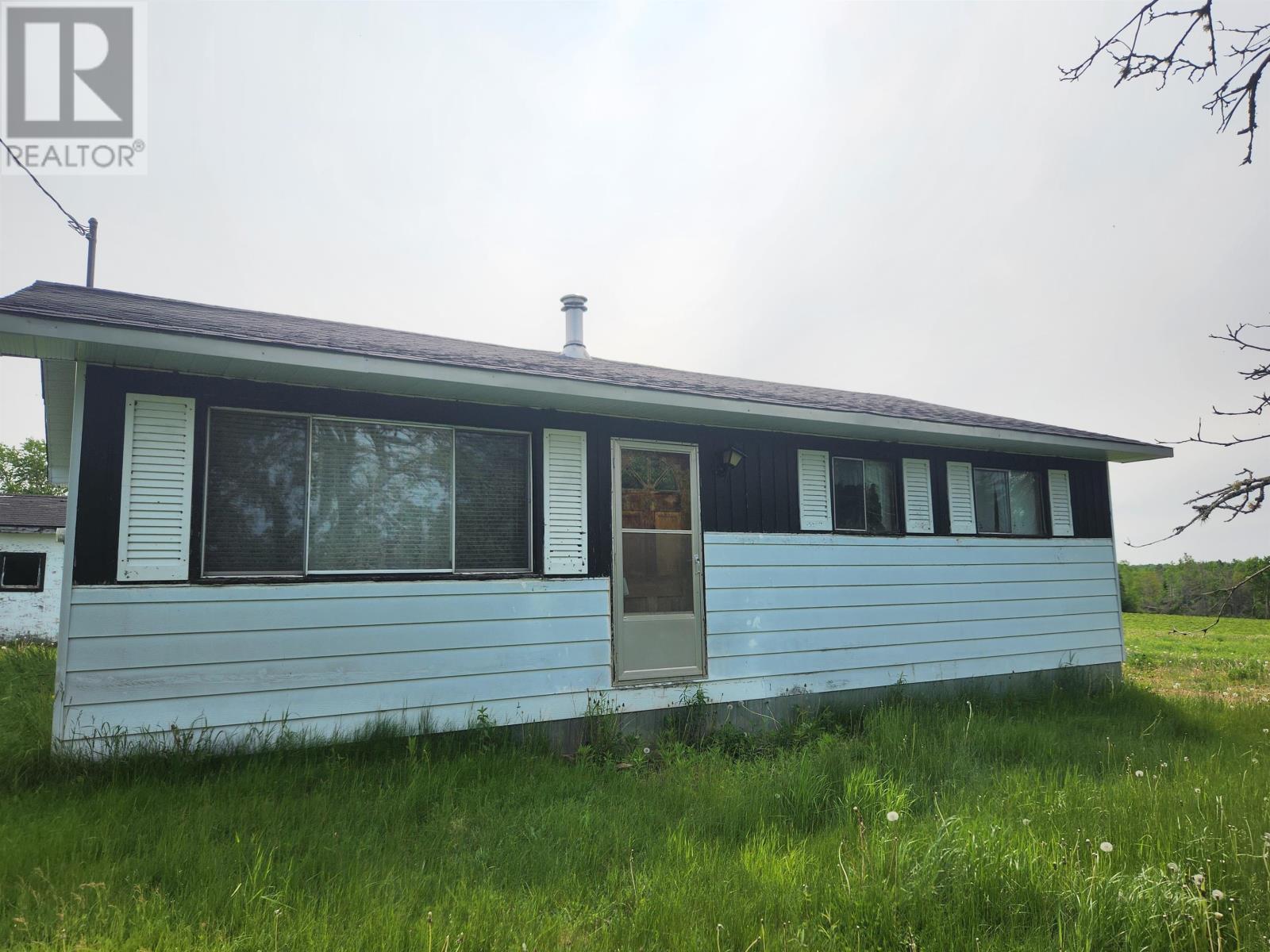 1610 Selkirk Road - 1