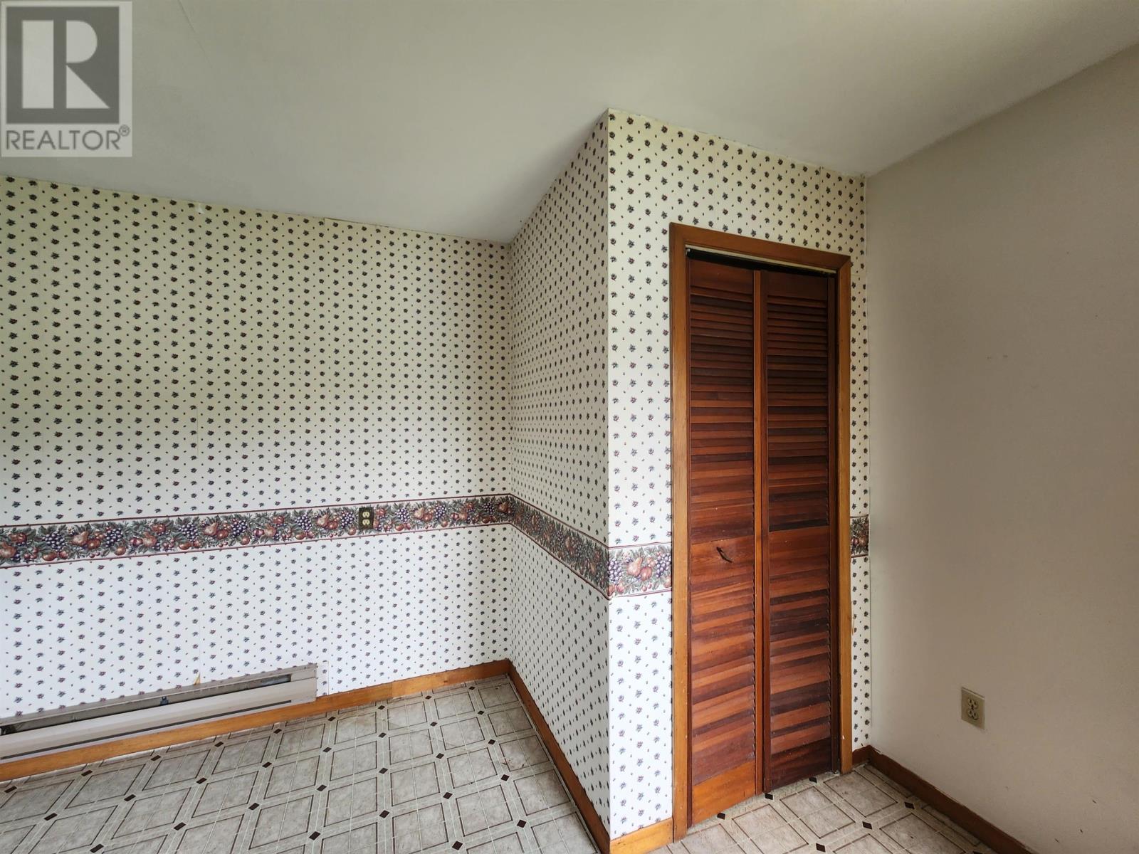 1610 Selkirk Road - 14