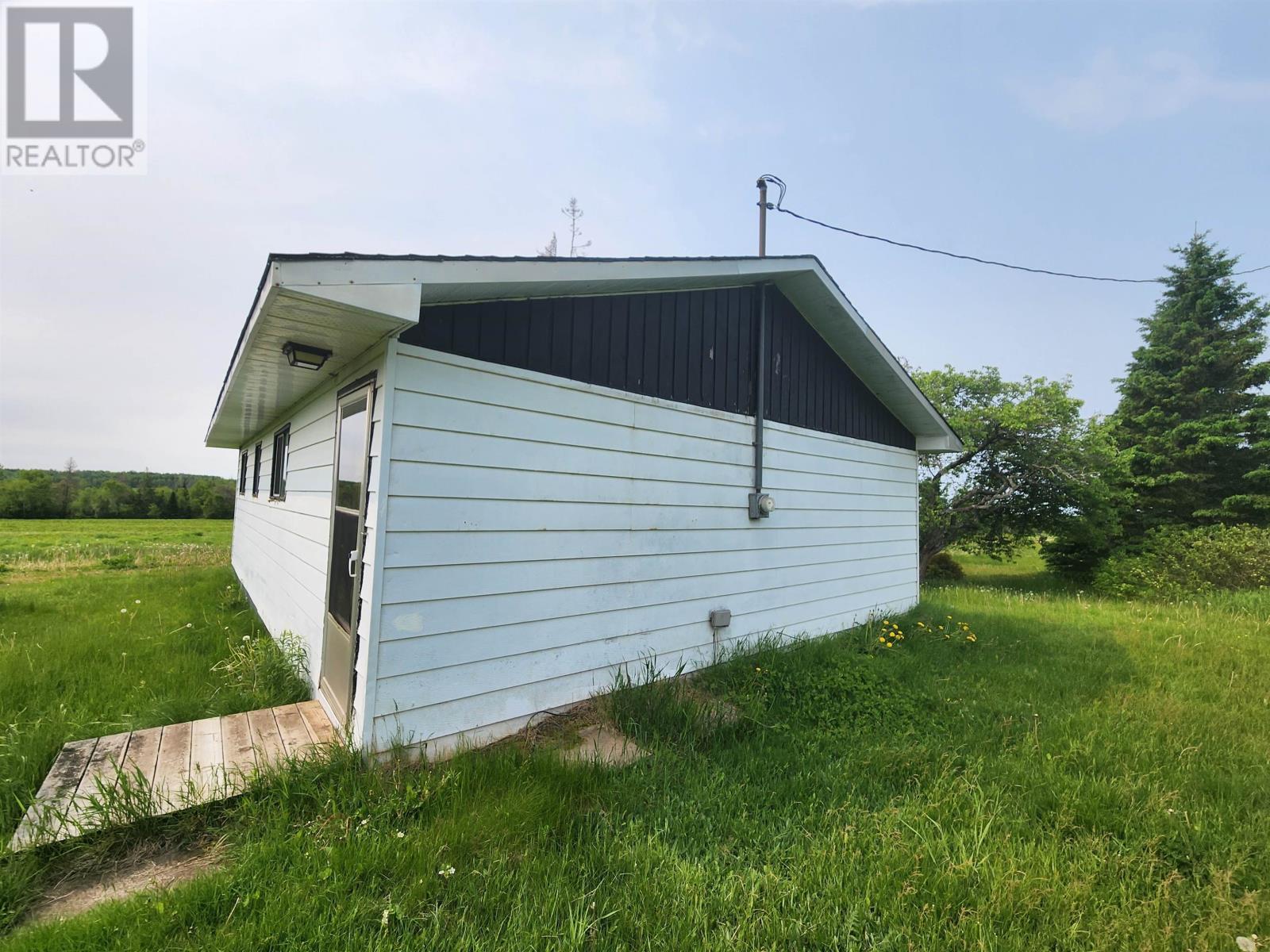 1610 Selkirk Road - 6