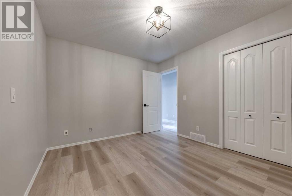 Single Family House Bungalow for Sale in  Discovery Ridge Park SW Discovery Ridge Calgary 