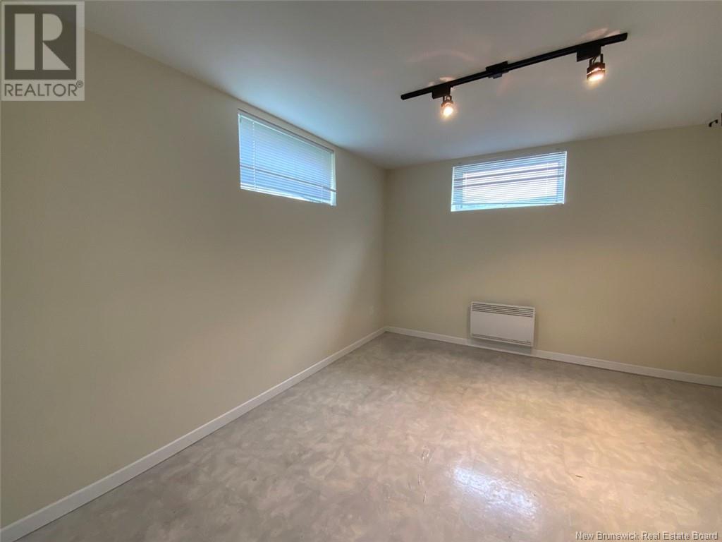 33 THIBAUDEAU AVENUE - 23
