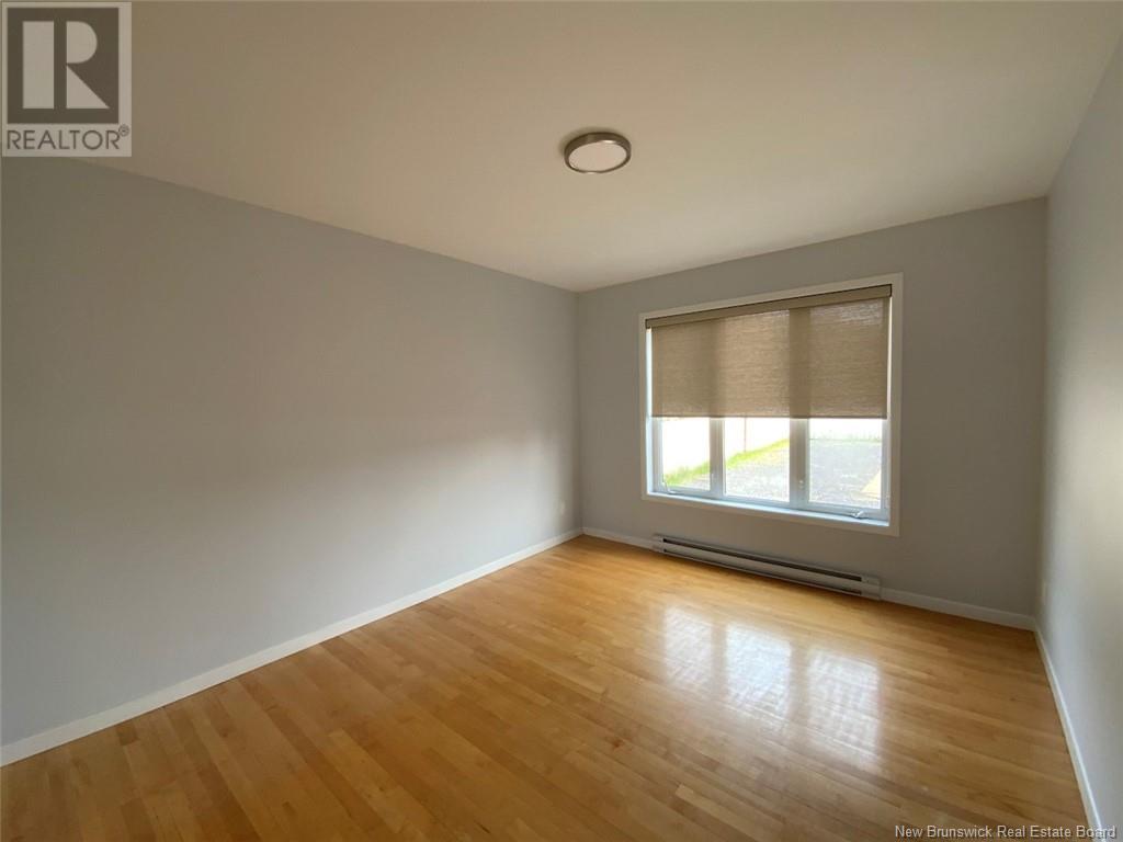 33 THIBAUDEAU AVENUE - 4