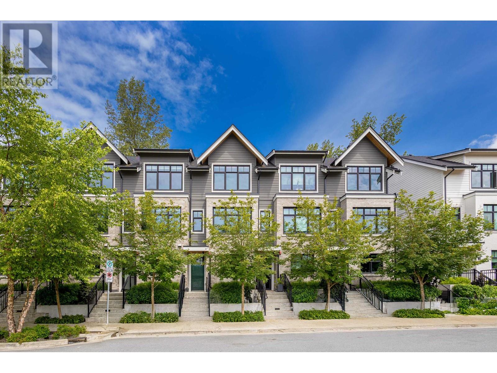 8 1960 GLENAIRE DRIVE, North Vancouver